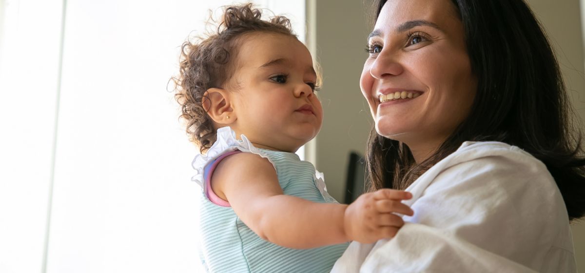 Babás e Cuidadoras de Crianças: Como Escolher a Melhor para Sua Família